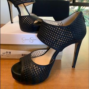 Jessica Simpson Black Bana platform stiletto  8.